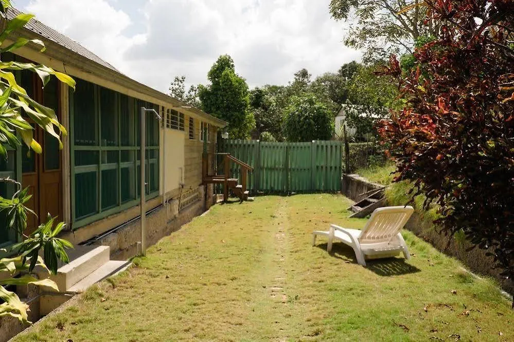 Retreat Plantation House Hotell Little Bay 3*,